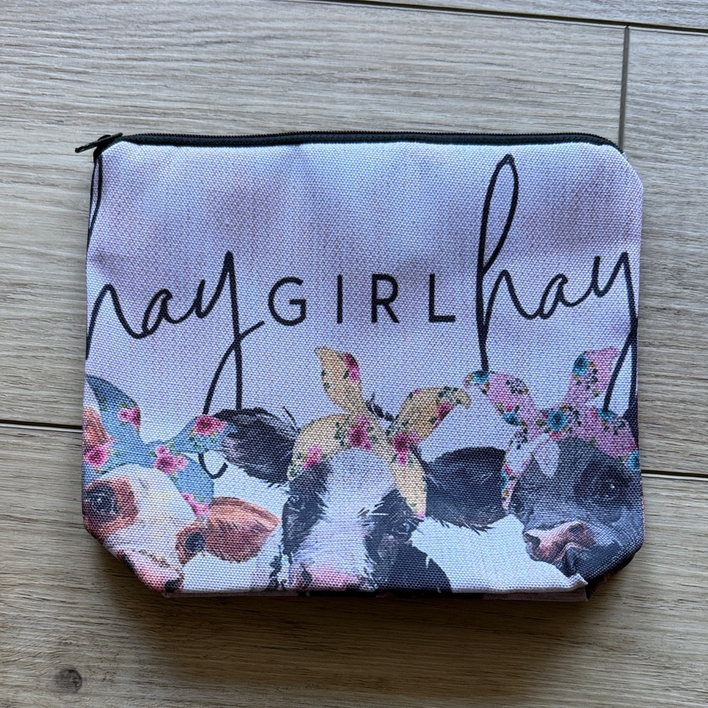 NWOT Chic Floral 'Hay Girl Hay' Cosmetic Pouch